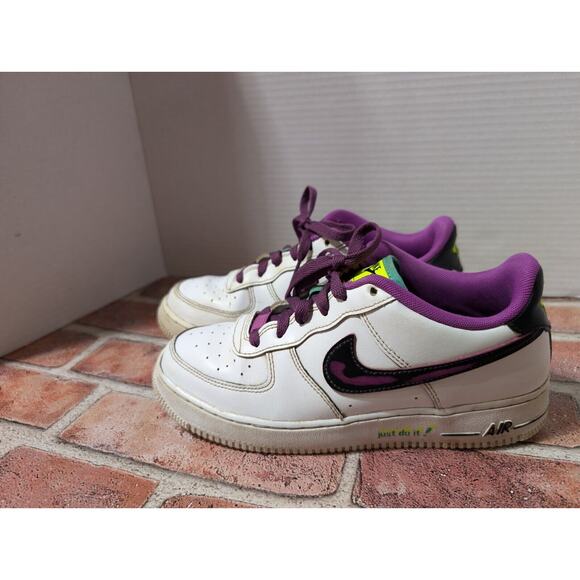 Nike Air Force 1 '07 Just Do It White Vivid Purple DX3933-100 Youth Sz 7 Women 9 - Picture 1 of 9